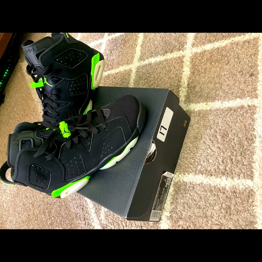 Air Jordan 6 Retro (GS) - Picture 1 of 2